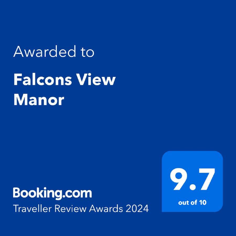 Falcons View Manor Книсна Екстериор снимка